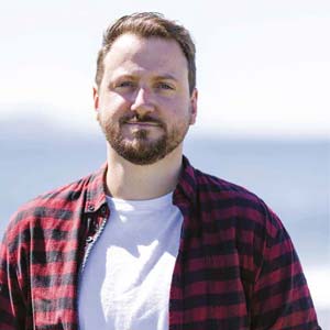Chris Harnett Chris Harnett